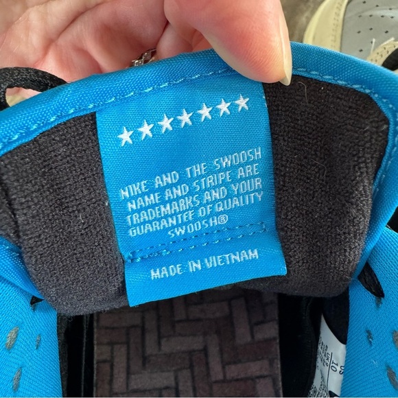 Nike SB x Instant Dunk Low Pro QS 2 Black and Blue Sneakers - Picture 8 of 14